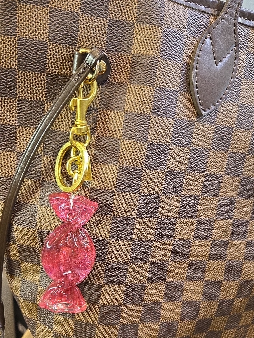 NWOT - Statement CANDY Charm / Key Holder - Picture 12 of 13
